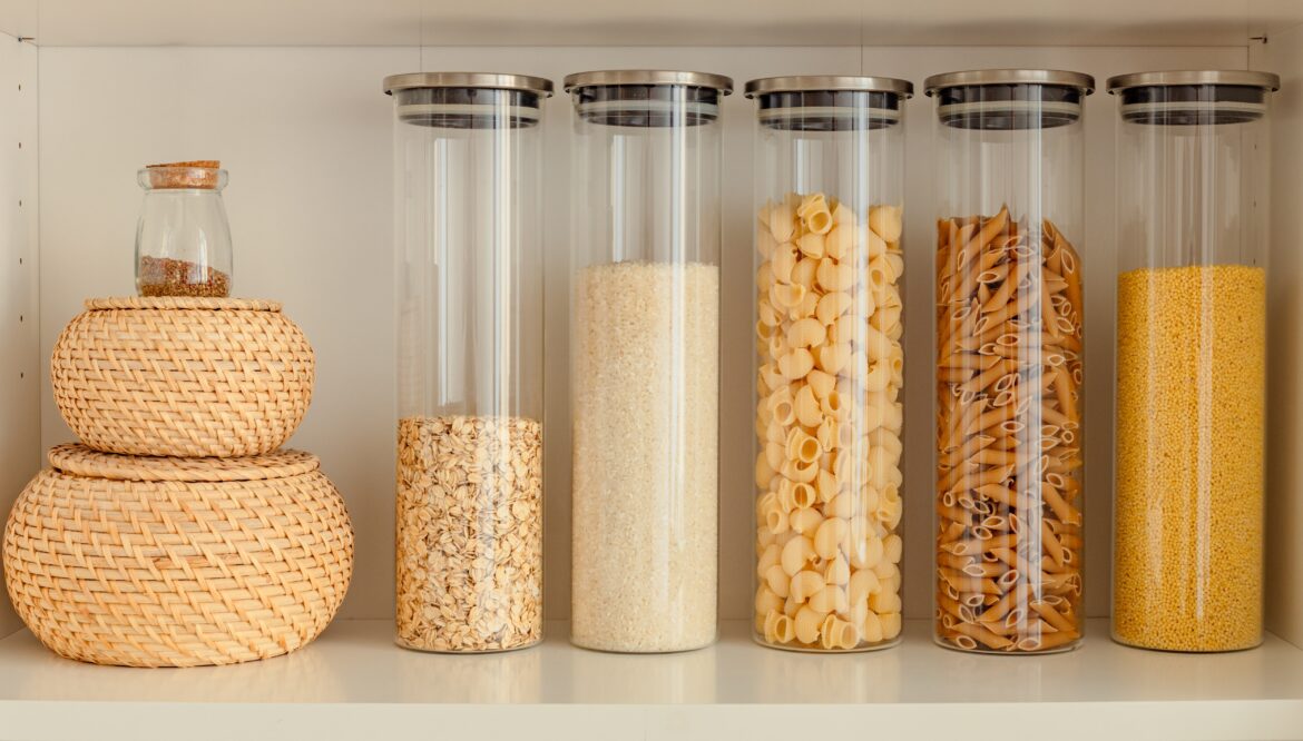 Organization,Of,Food,Storage,In,The,Kitchen,,Transparent,Reusable,Jars must haves for a super organized pantry